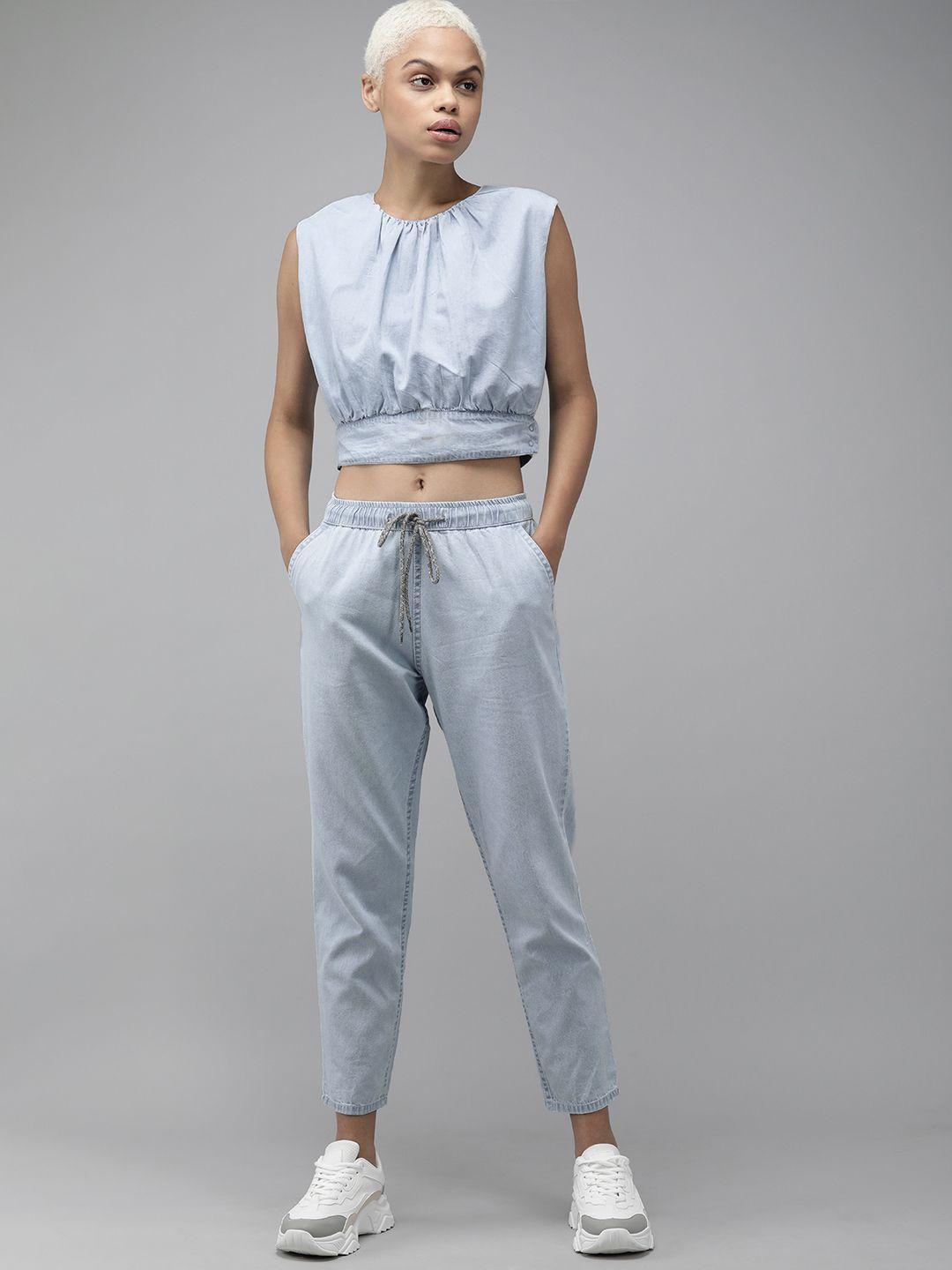 the roadster lifestyle co women blue solid denim co-ord set