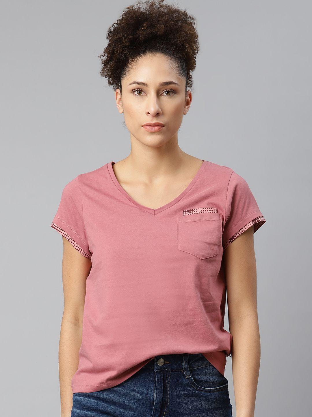 the roadster lifestyle co women dusty pink pure cotton v-neck pure cotton t-shirt