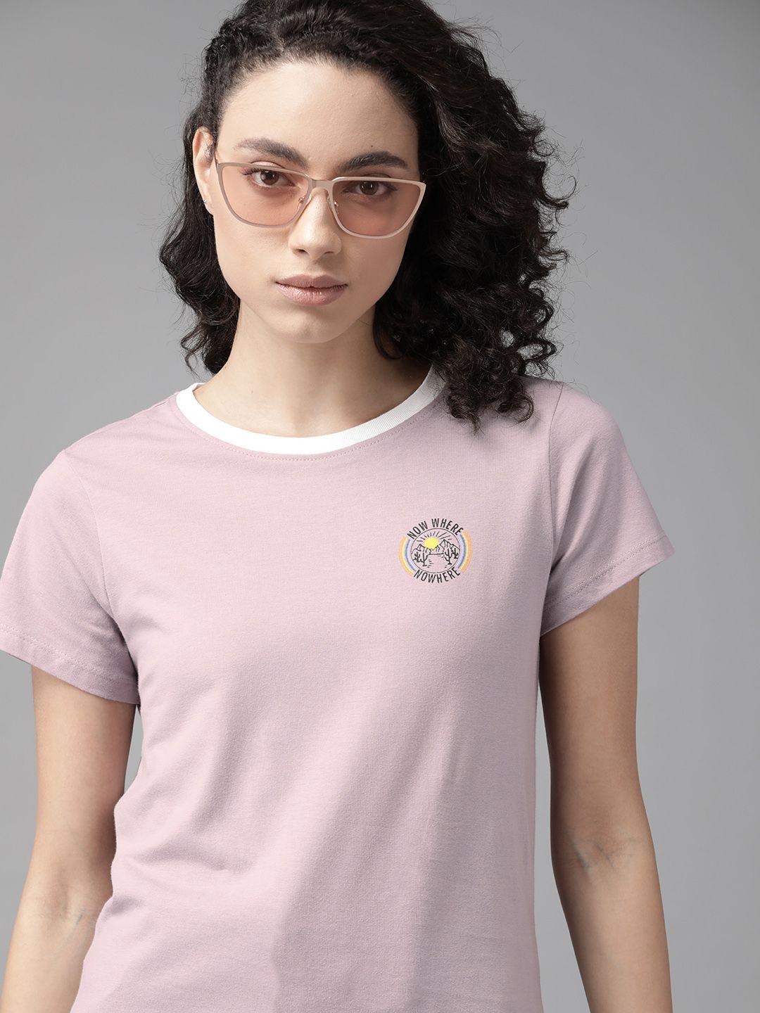 the roadster lifestyle co women mauve solid round neck pure cotton t-shirt