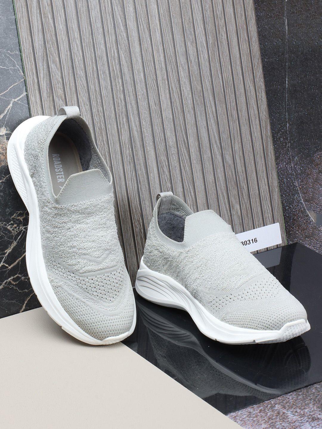 the roadster lifestyle co women textured casual slip-on sneakers