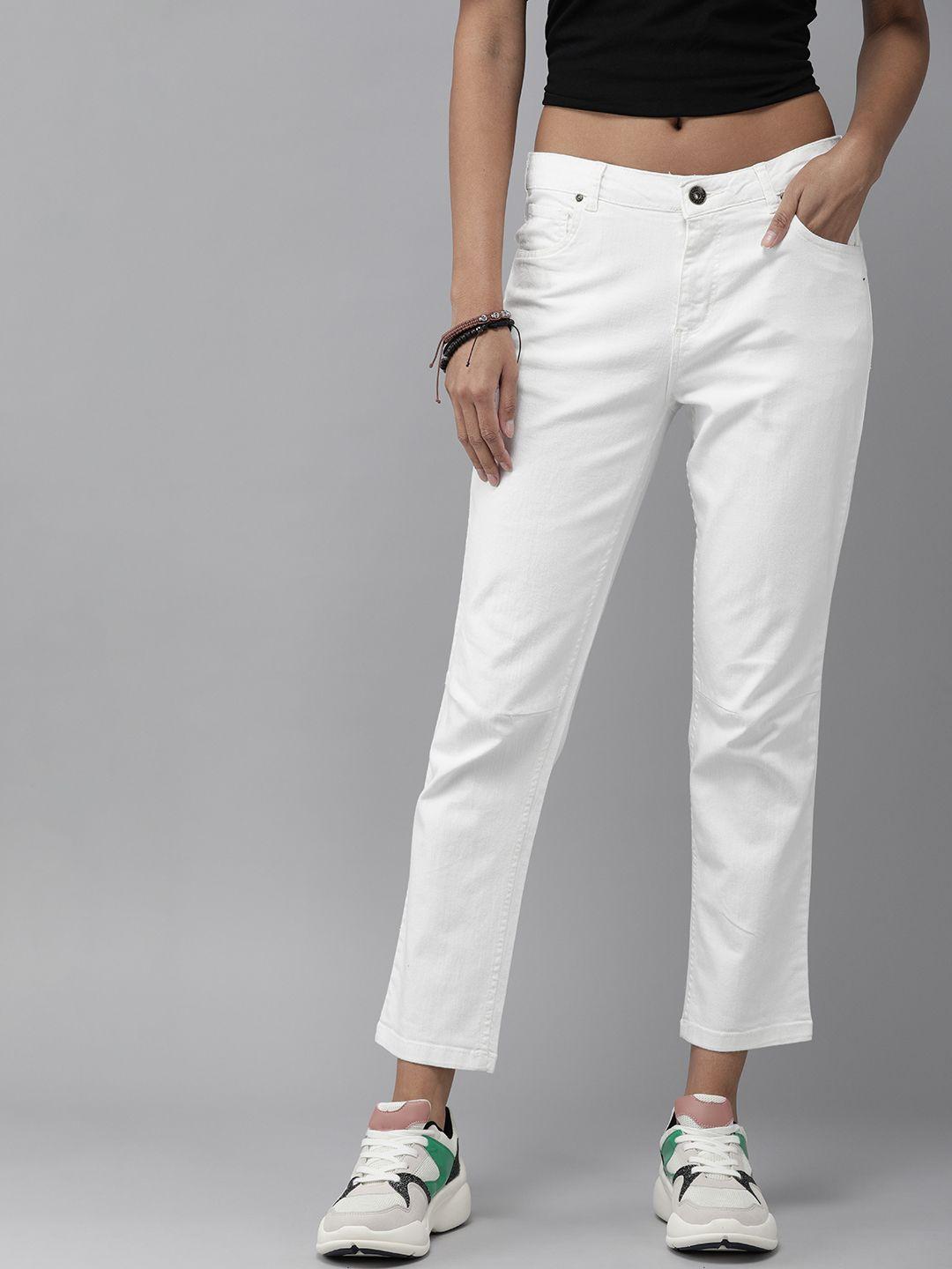 the roadster lifestyle co women white slim fit cropped trousers