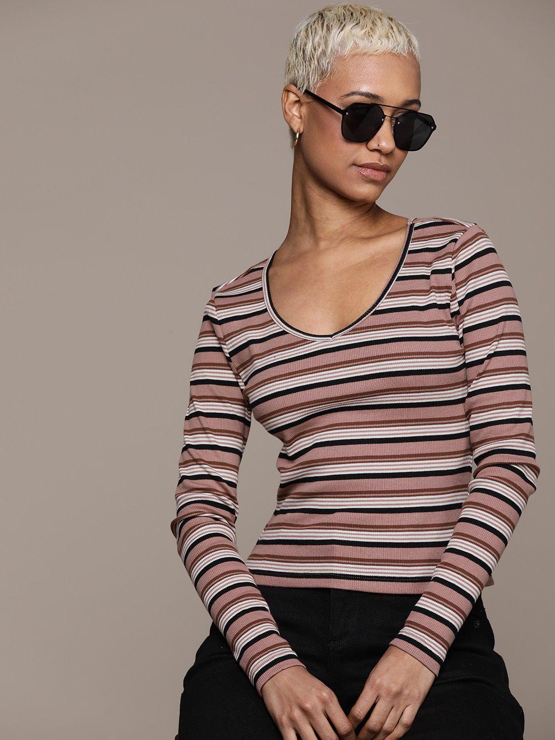 the roadster lifestyle co. horizontal striped v-neck fitted top