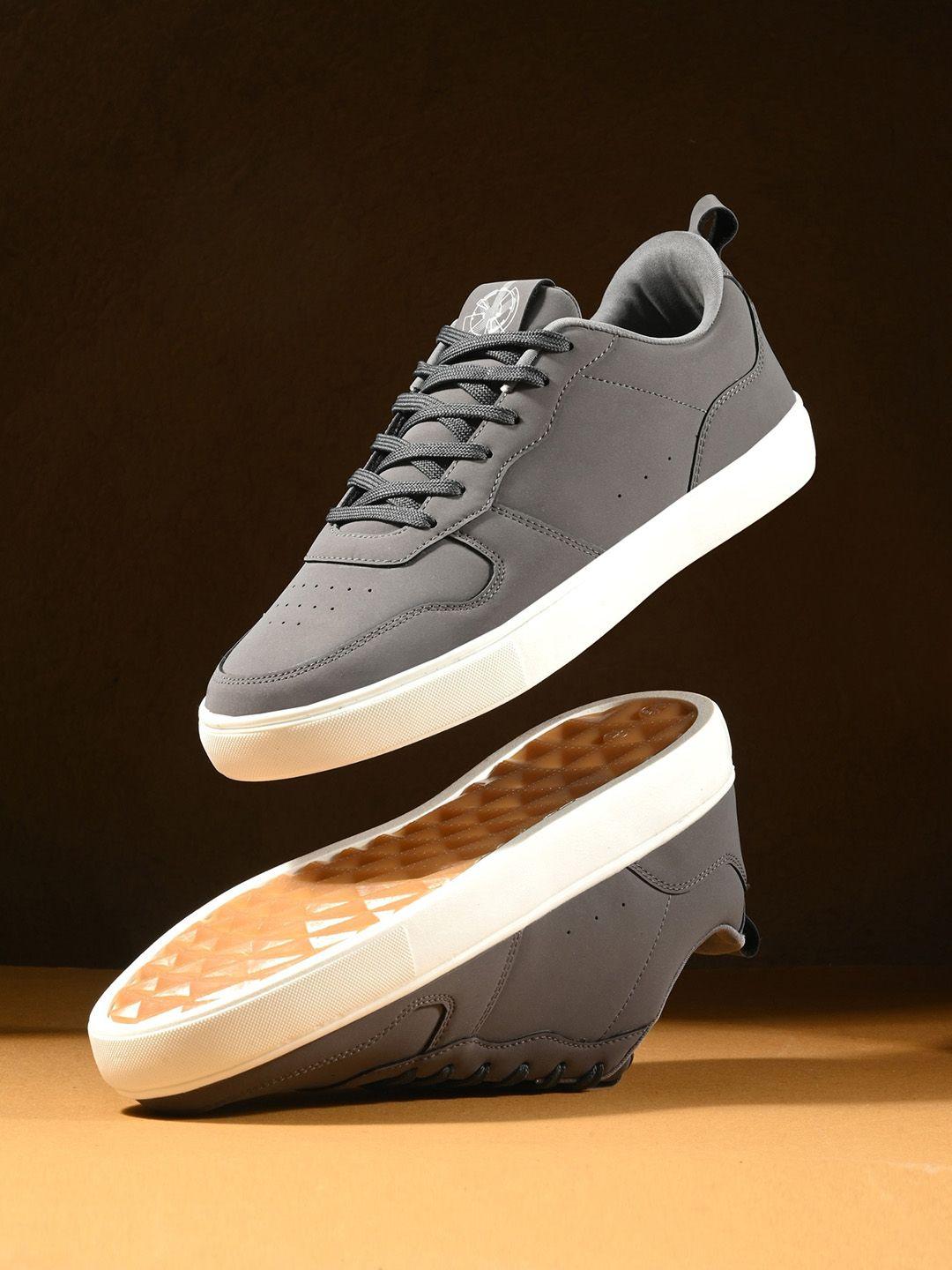 the roadster lifestyle co. men round toe sneakers