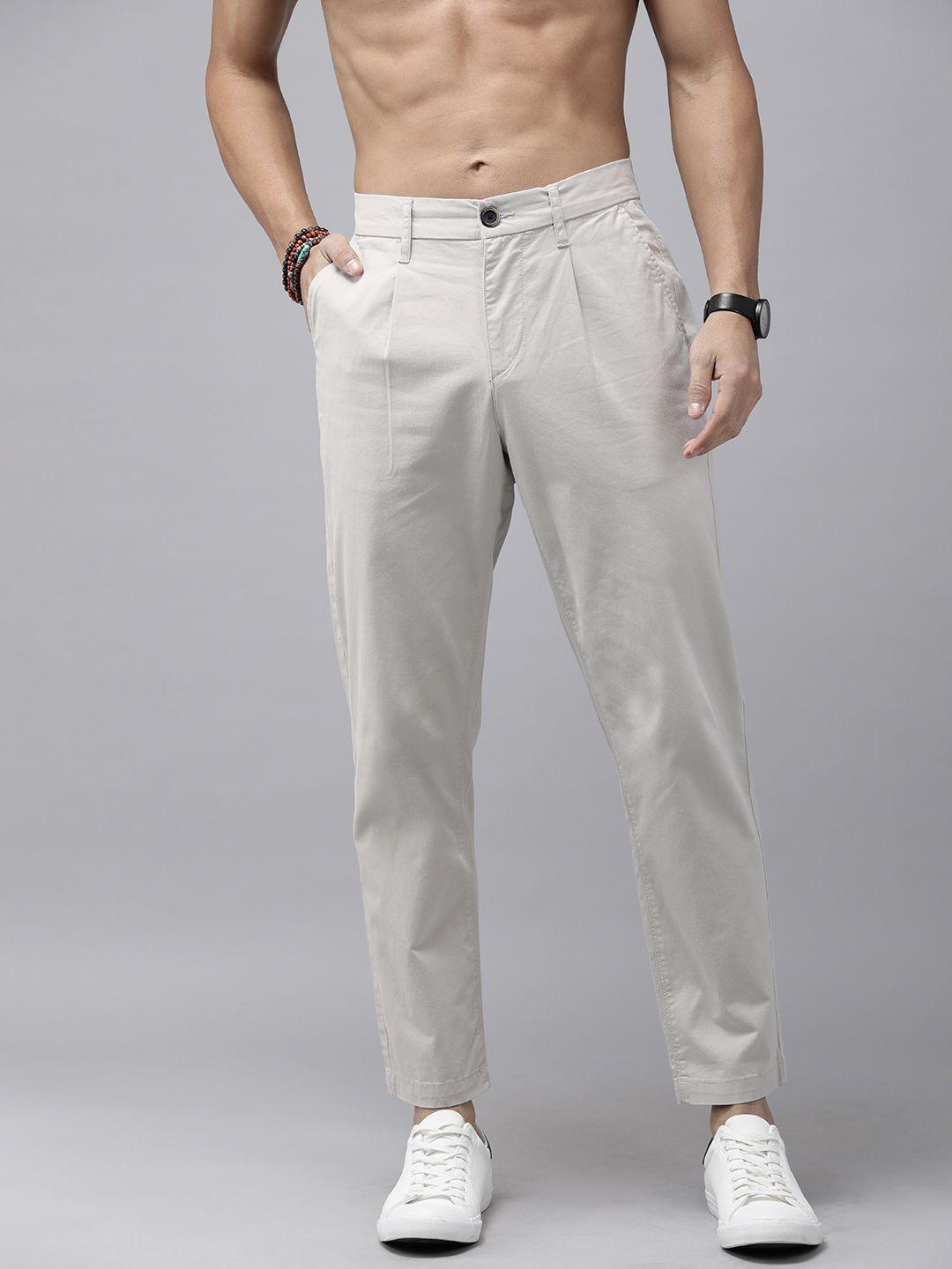 the roadster lifestyle co. men solid relaxed fit pleated chinos trousers