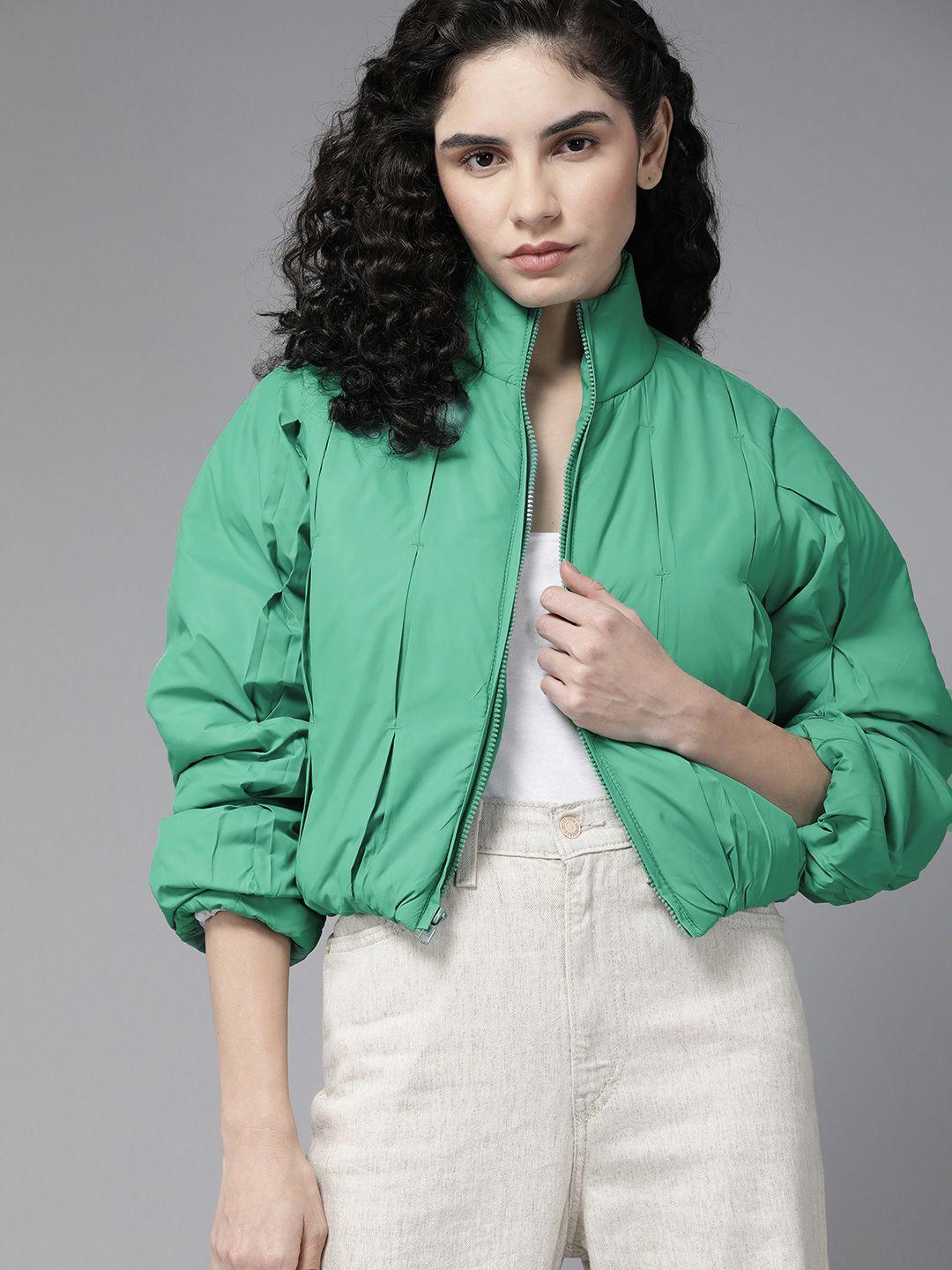 the roadster lifestyle co. women green solid pleated bar-tack detail crop puffer jacket