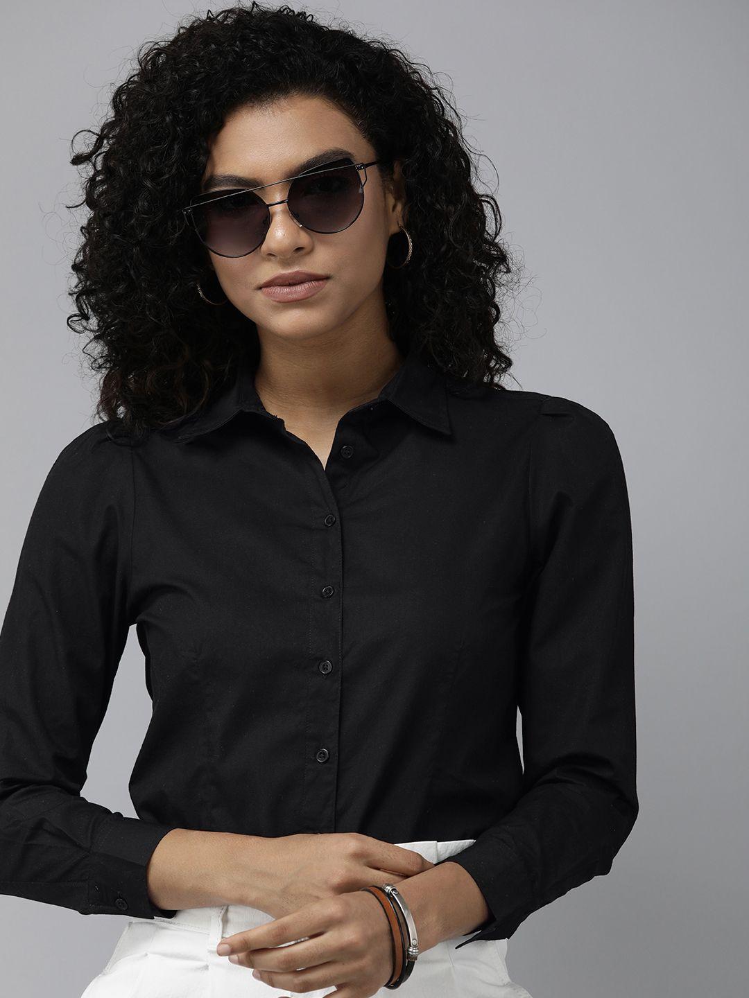 the roadster lifestyle co. women pure cotton solid regular fit casual shirt