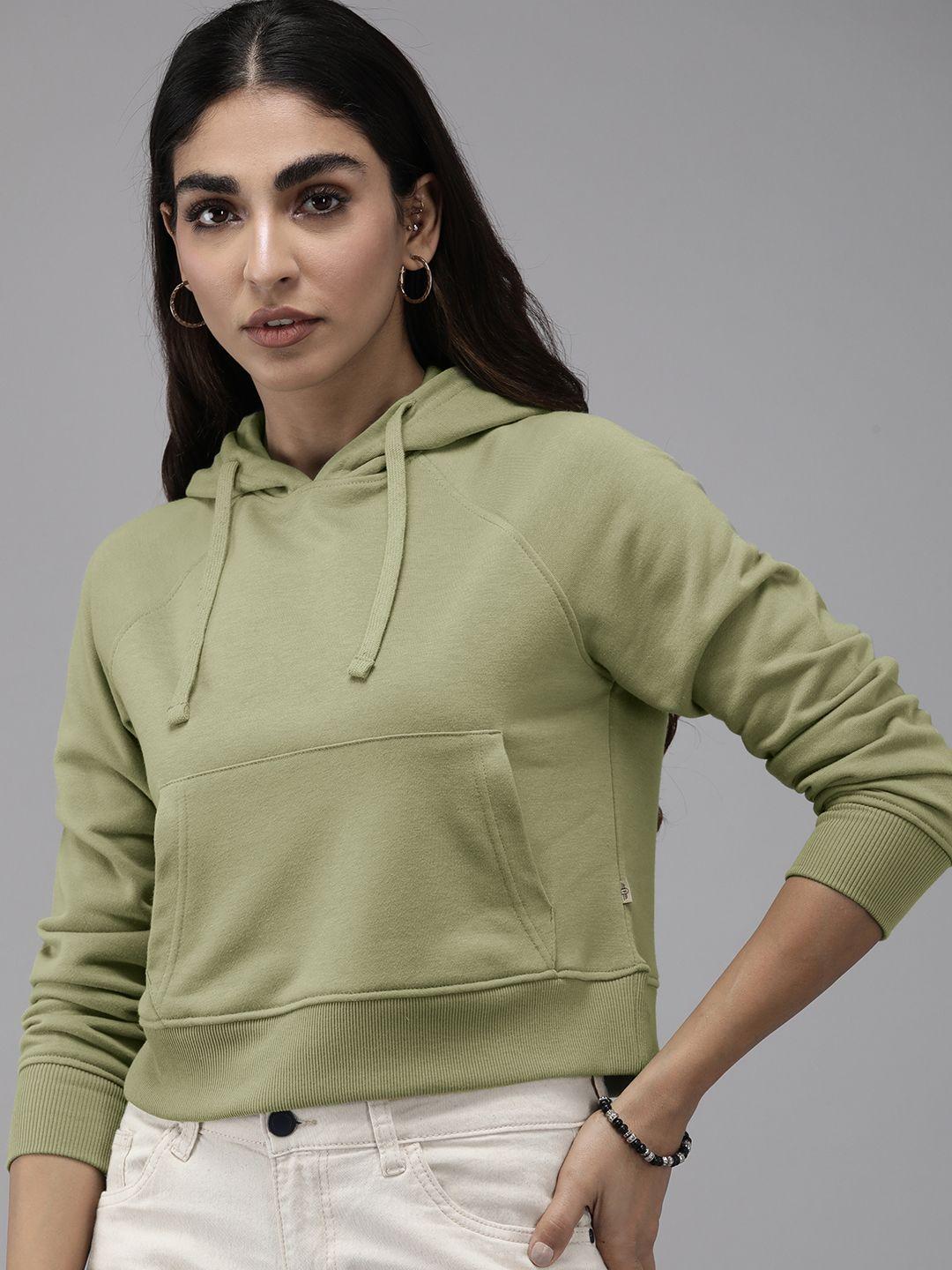 the roadster lifestyle co. women solid hooded crop sweatshirt