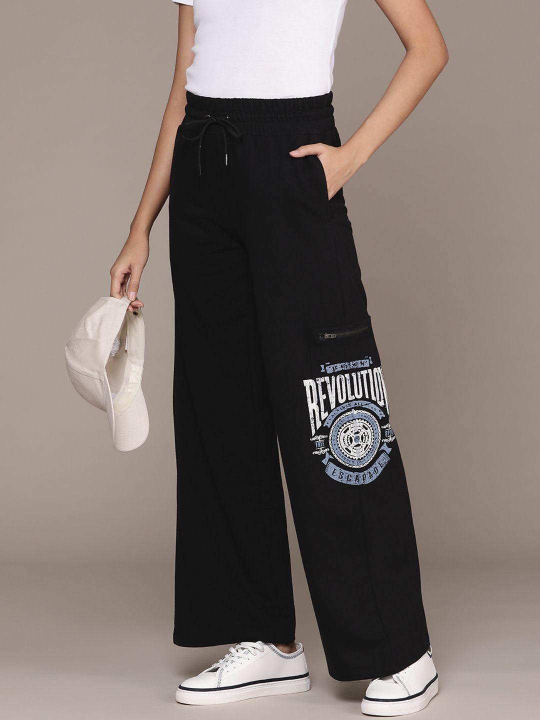 the roadster lifestyle co. x re/lax women printed straight fit track pants
