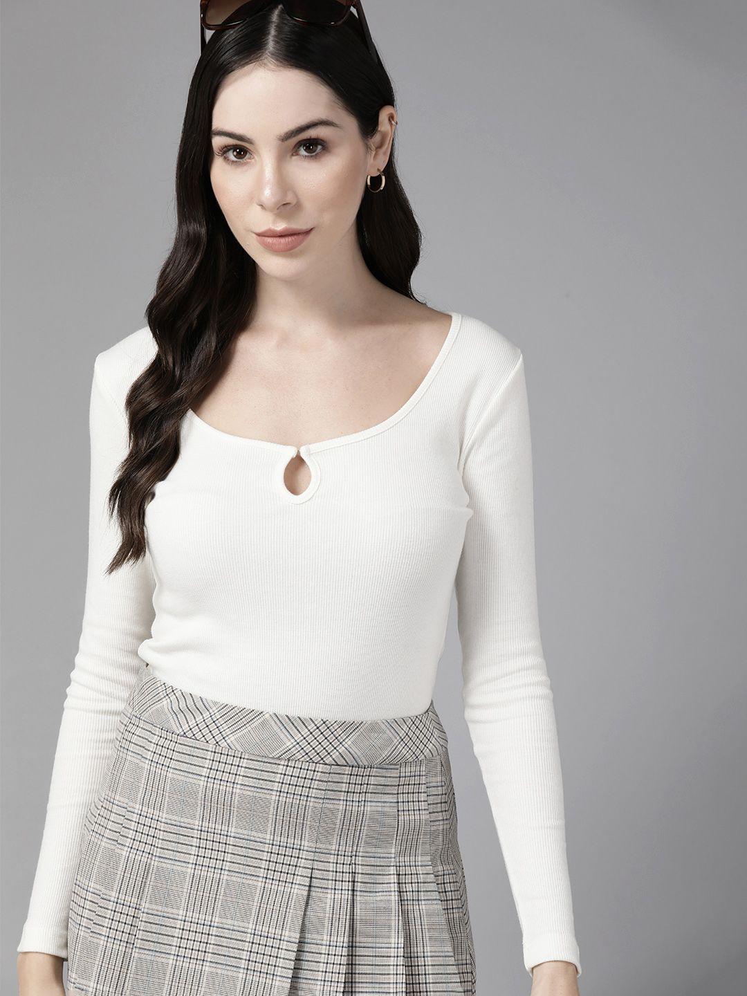 the roadster lifestyle co.ribbed keyhole neck top