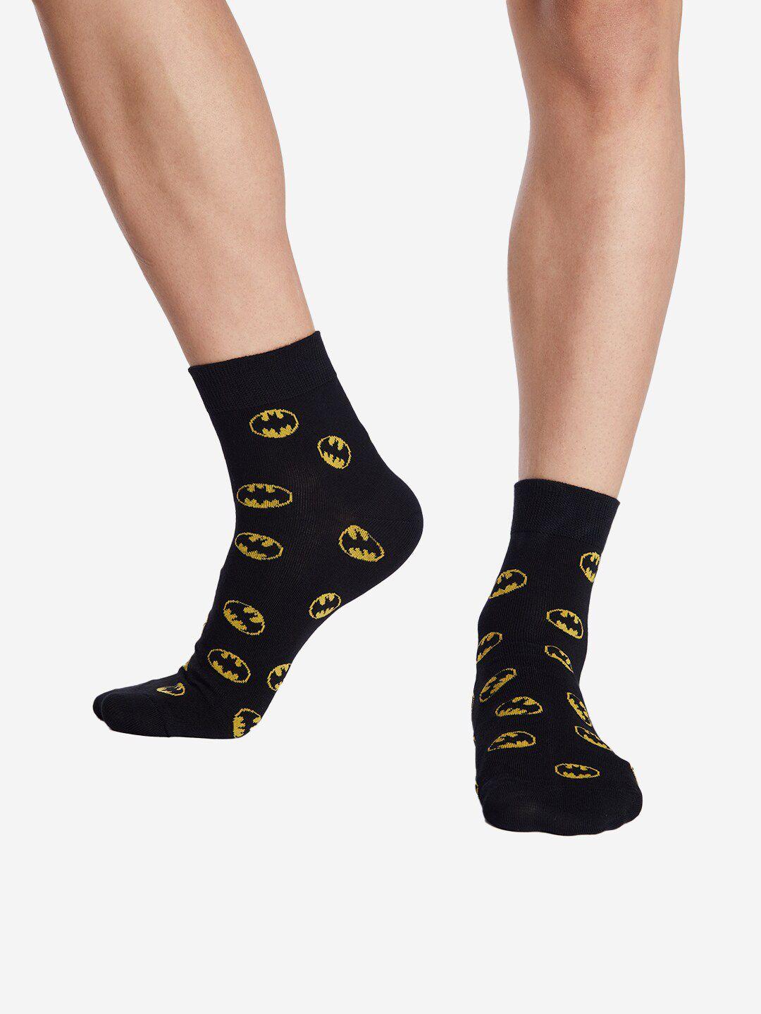 the souled store batman logo patterned cotton ankle-length socks