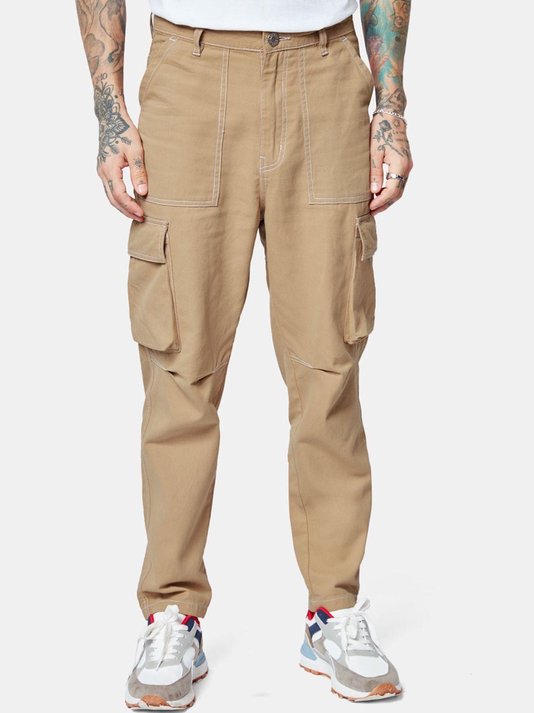 the souled store men beige pure cotton cargos trousers