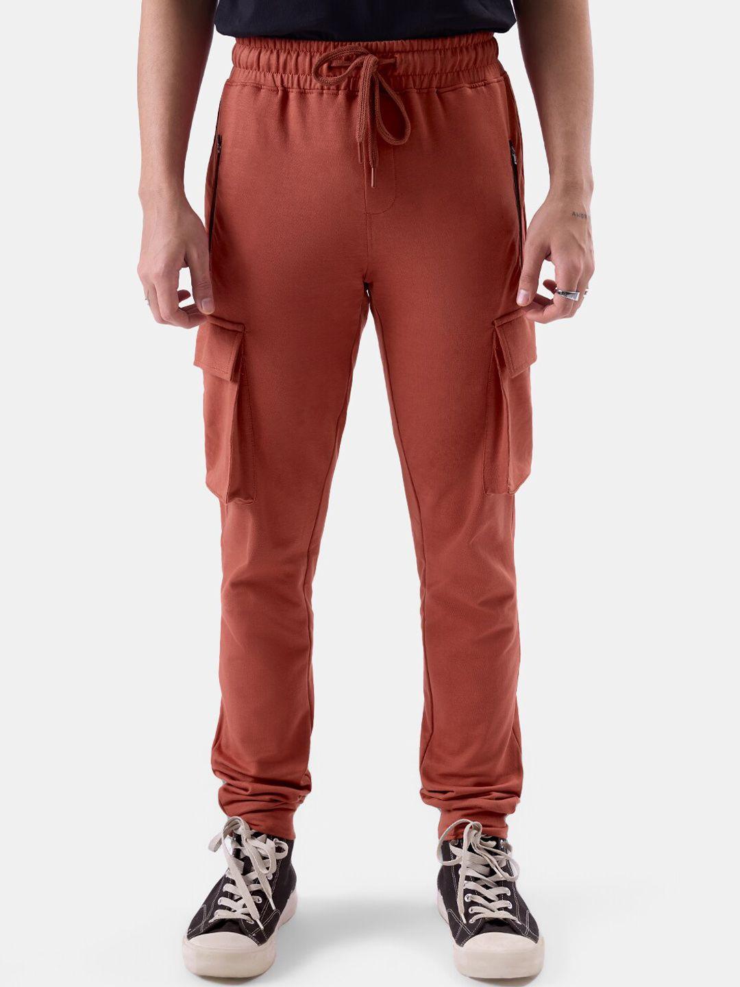 the souled store men rust red mid-rise pure cotton cargo track pants