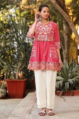 the sujani pink floral printed pure cotton tunic with thread work - pink