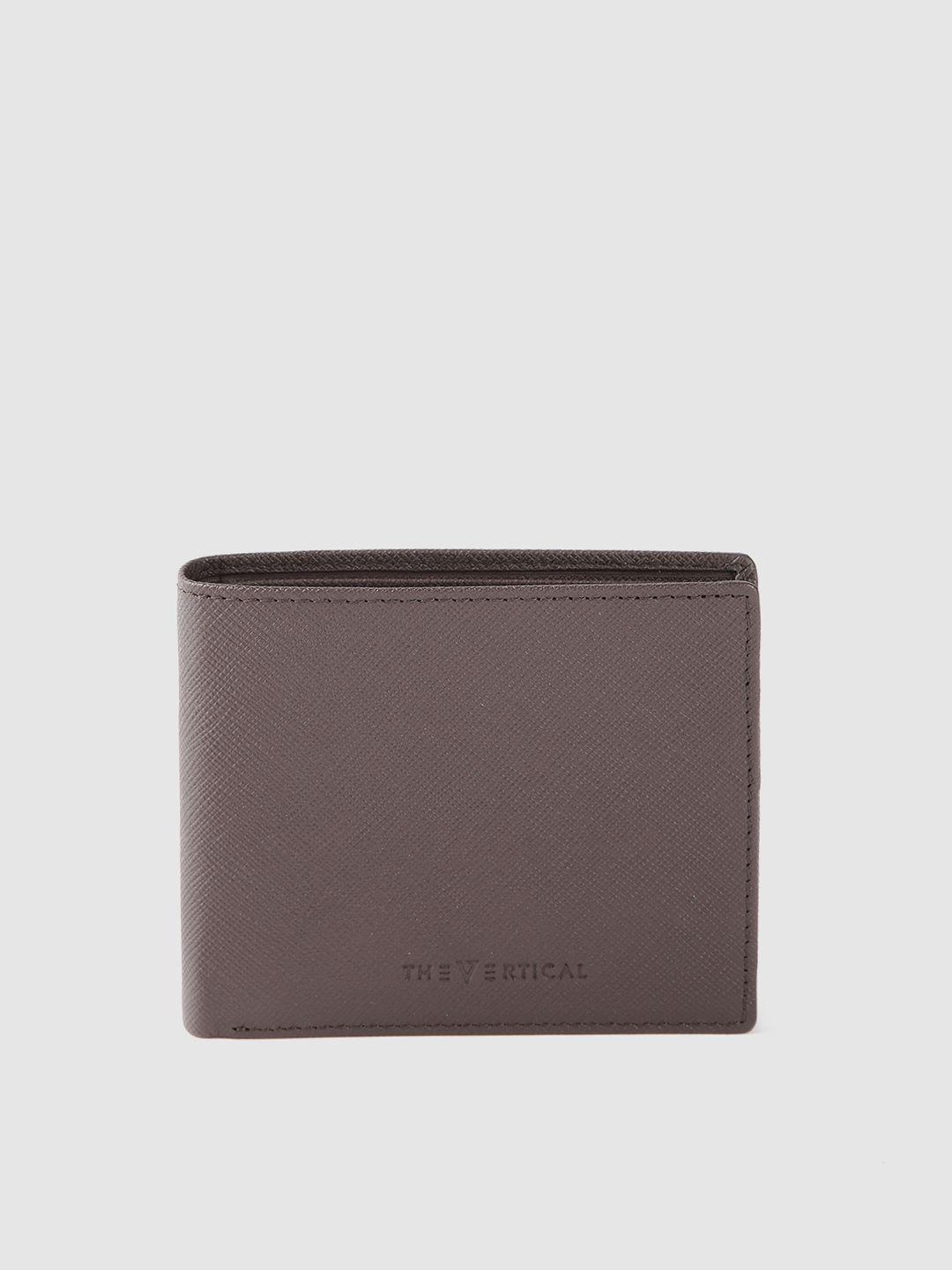 the vertical men textured leather two fold wallet