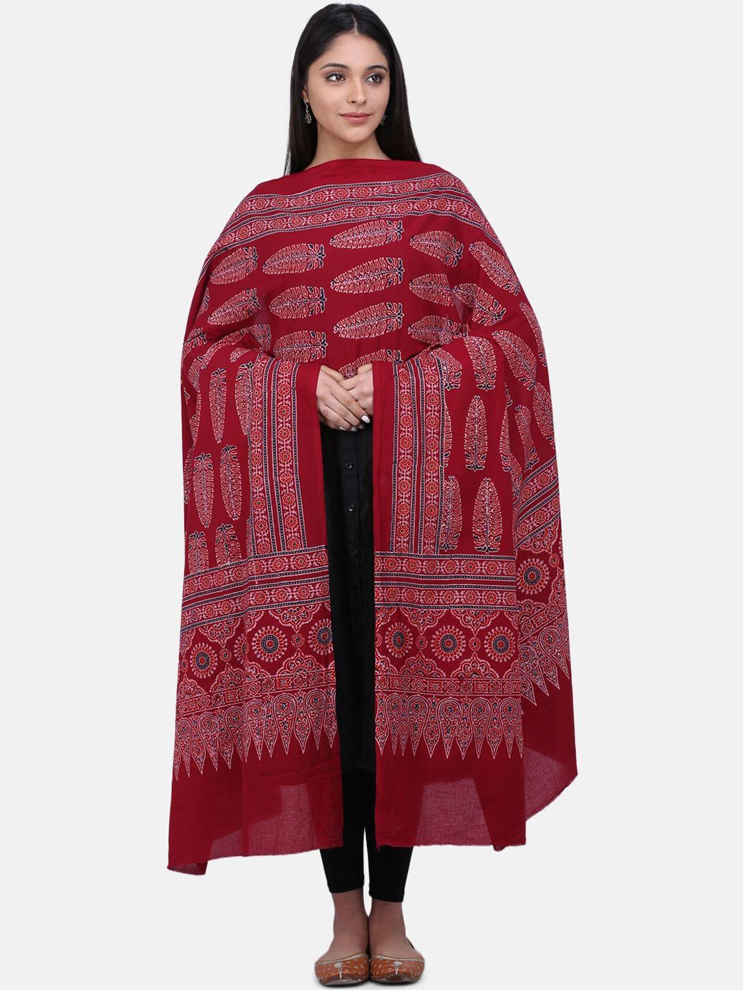 the weave traveller red & white printed sustainable dupatta