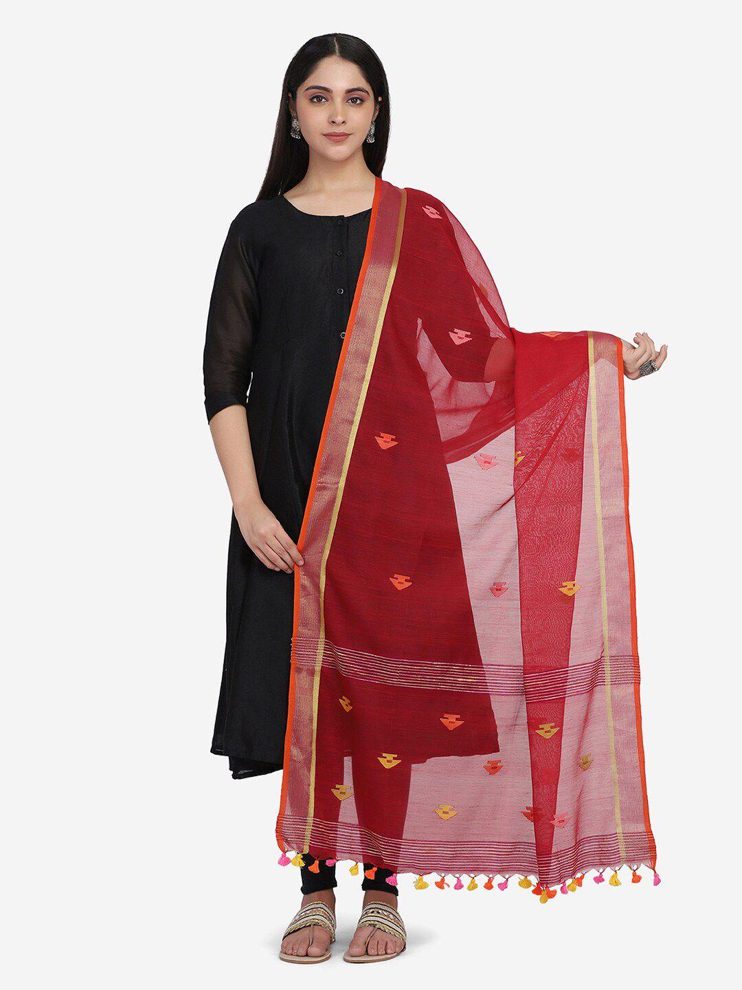 the weave traveller women maroon woven design dupatta