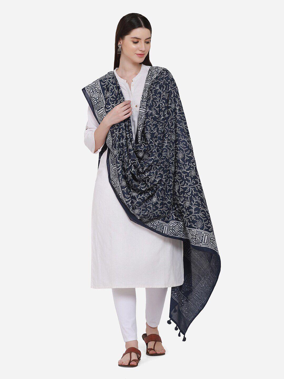the weave traveller women navy blue & white block printed art silk dupatta