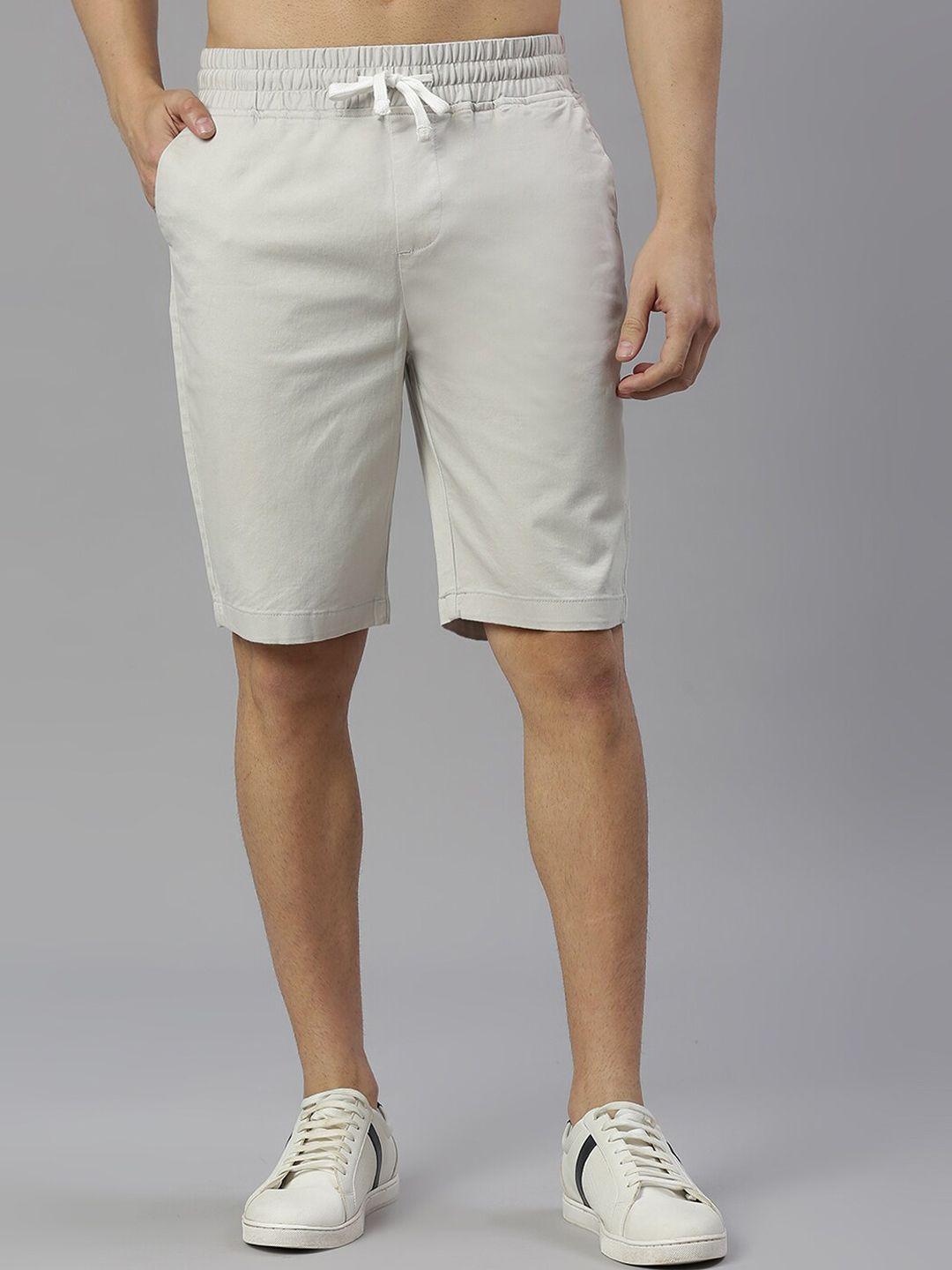 thomas scott men mid-rise slim fit shorts