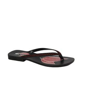 thong flip-flops with logo print