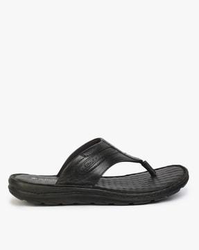 thong-strap flat sandals