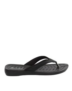 thong-strap flip-flops with textured footbed