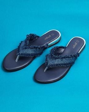 thong-strap sandals with frayed hem