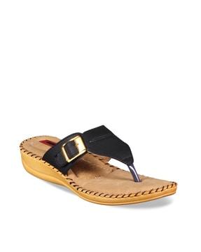 thong-strap sandals with metal accent