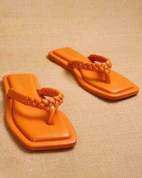 thong-strap slip-on flat sandals