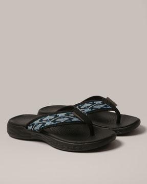 thong-strap slip-on sandals