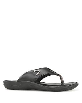 thong-strap slip-on sandals