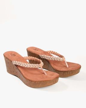 thong-strap wedge sandals