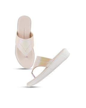 thong-style flat sandals