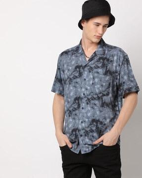 tie & dye shirt with patch pocket