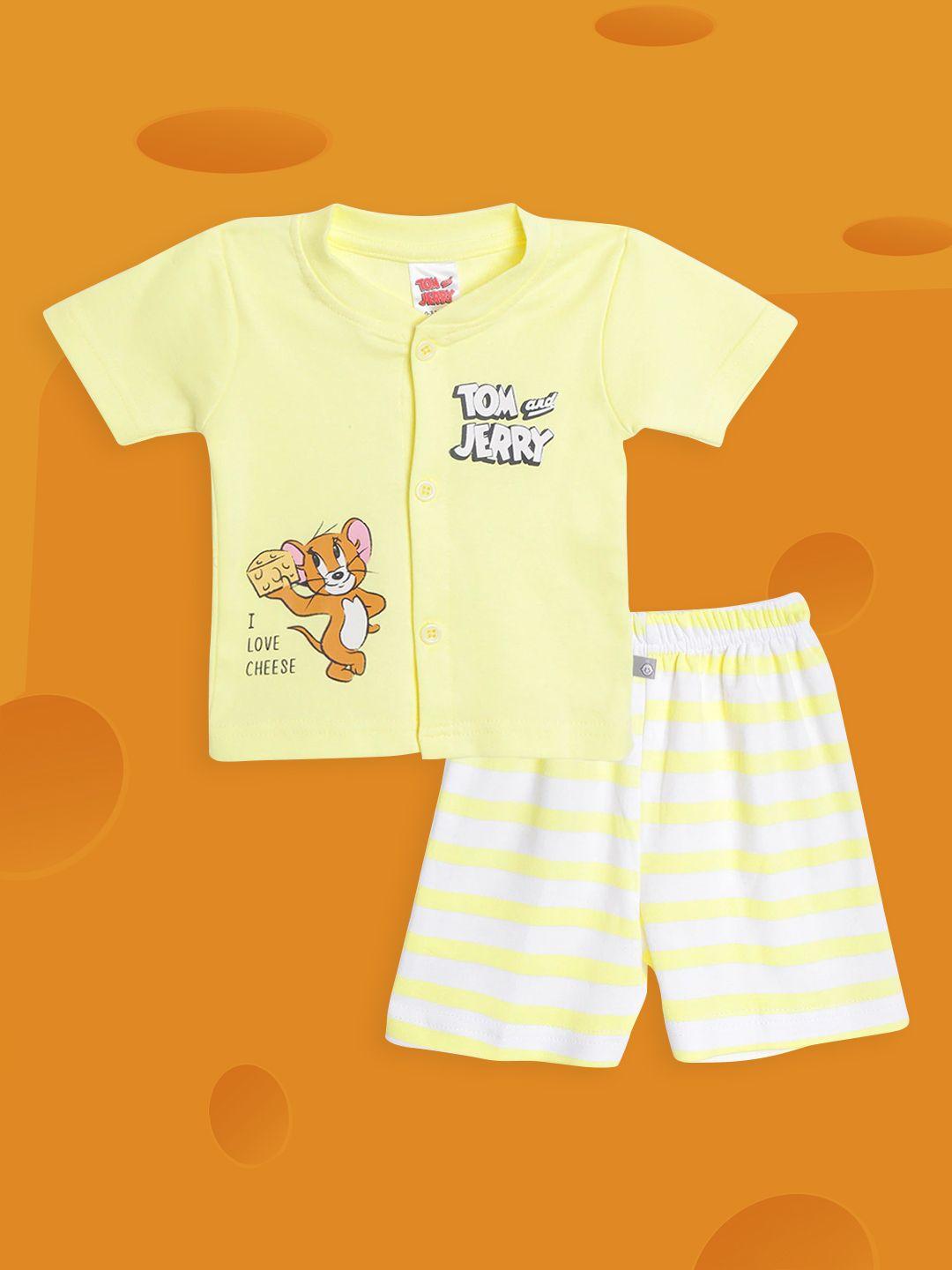 tinyo-infant-kids-yellow-&-white-tom-&-jerry-print-pure-cotton-jhabla-with-striped-shorts