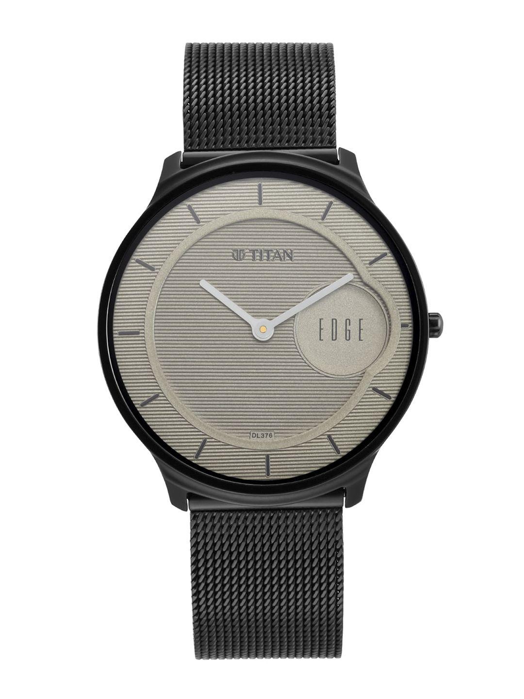 titan men beige dial & black straps analogue watch 1843nm01