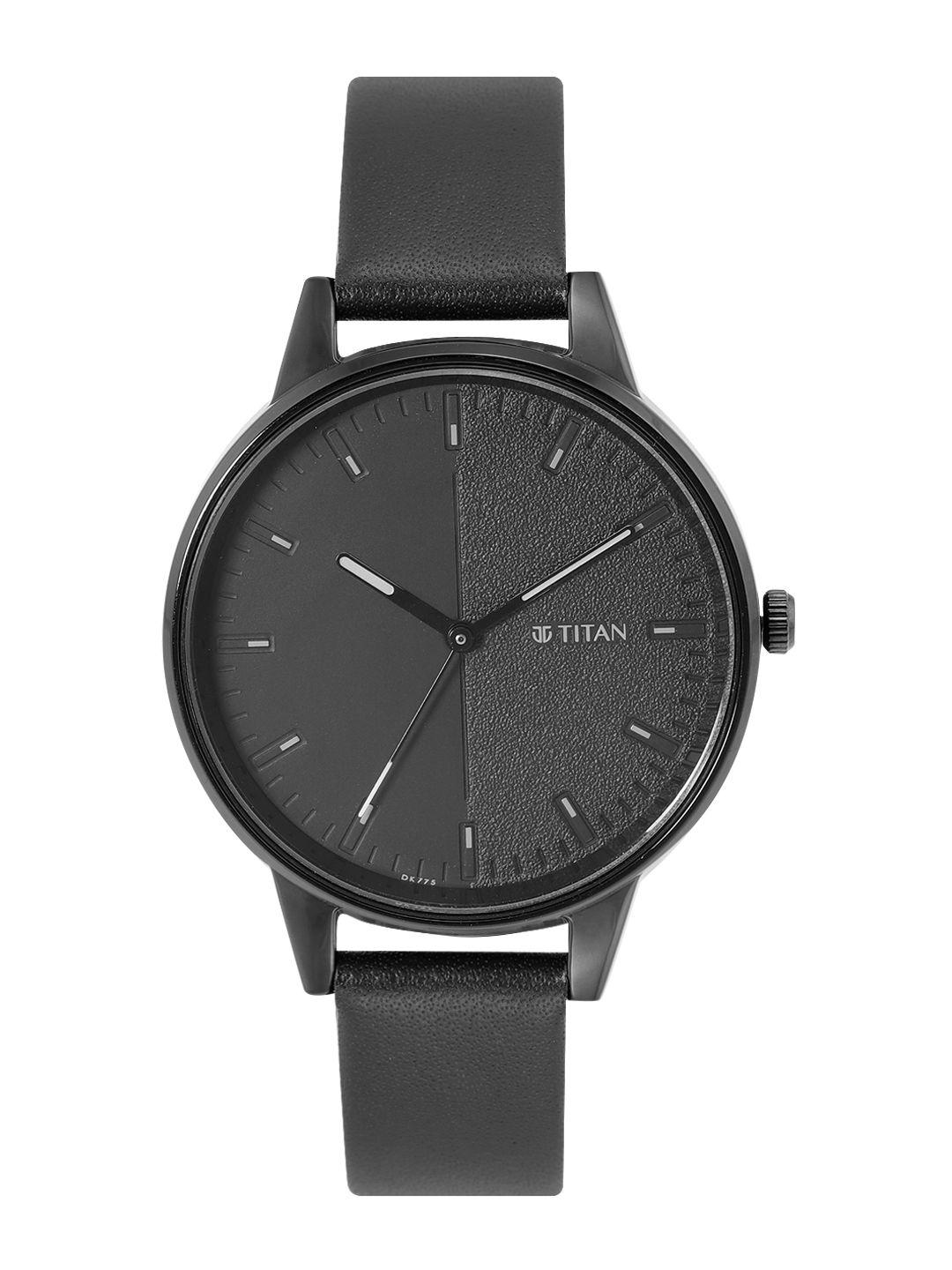 titan women leather straps analogue watch nr2648nl01