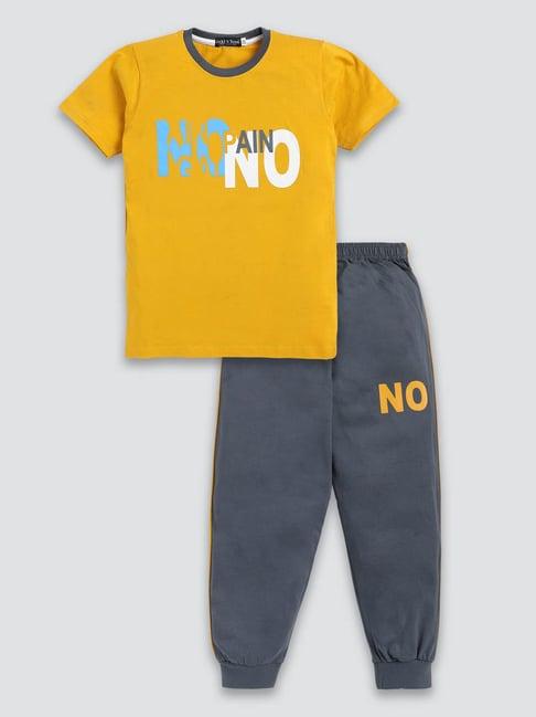todd n teen kids mustard & grey printed t-shirt with joggers