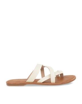 toe-ring flat sandal