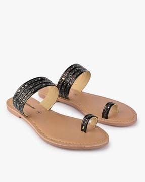 toe-ring flat sandals