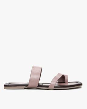 toe-ring flat sandals