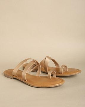 toe-ring flat sandals