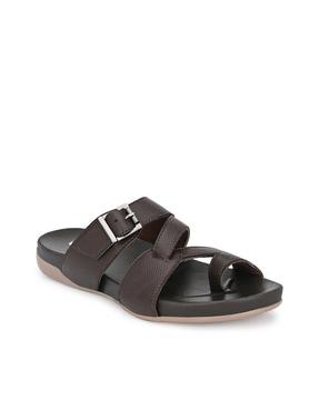 toe-ring sandals with buckle closure 