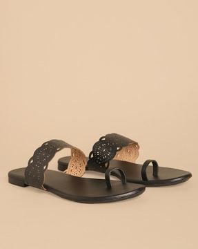 toe-ring sandals with cut-work