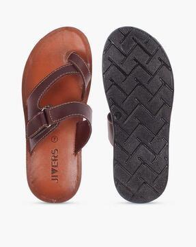 toe-ring sandals with velcro closure