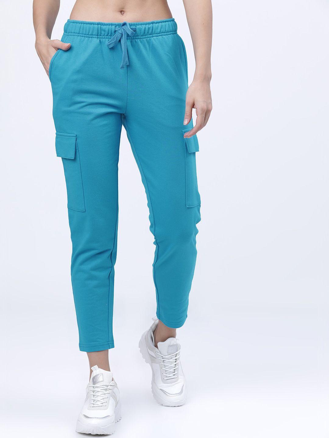tokyo talkies women blue solid slim-fit cargo track pants