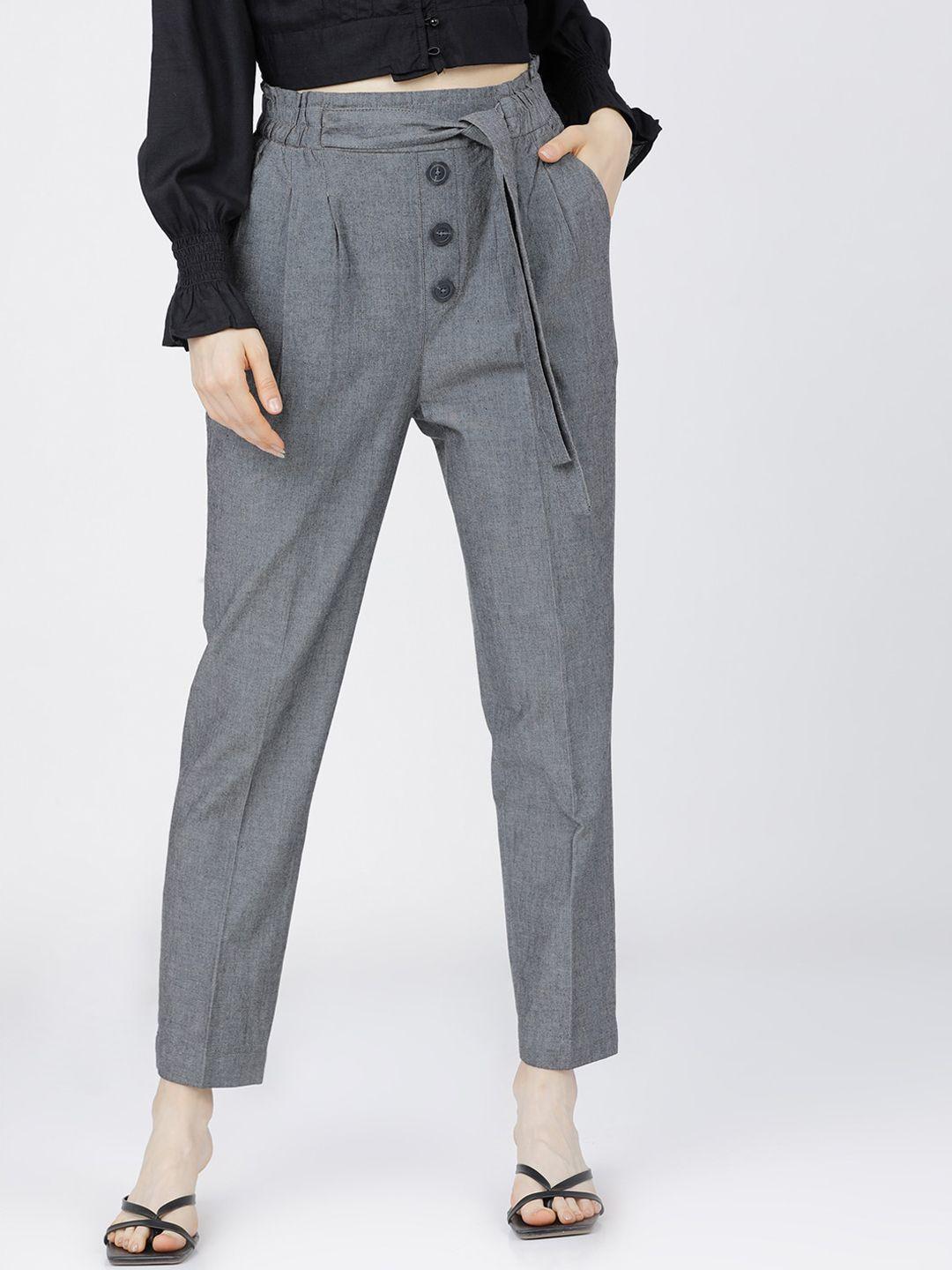 tokyo talkies women grey tapered fit high-rise pleated trousers