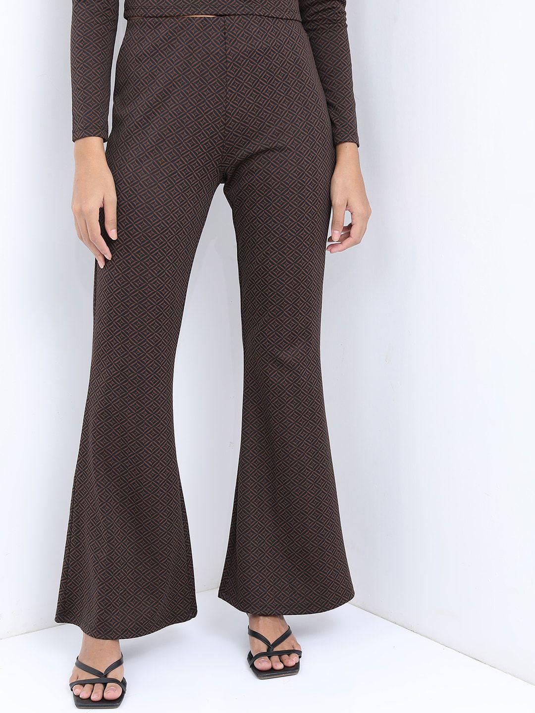 tokyo talkies women brown geometric printed bootcut trousers