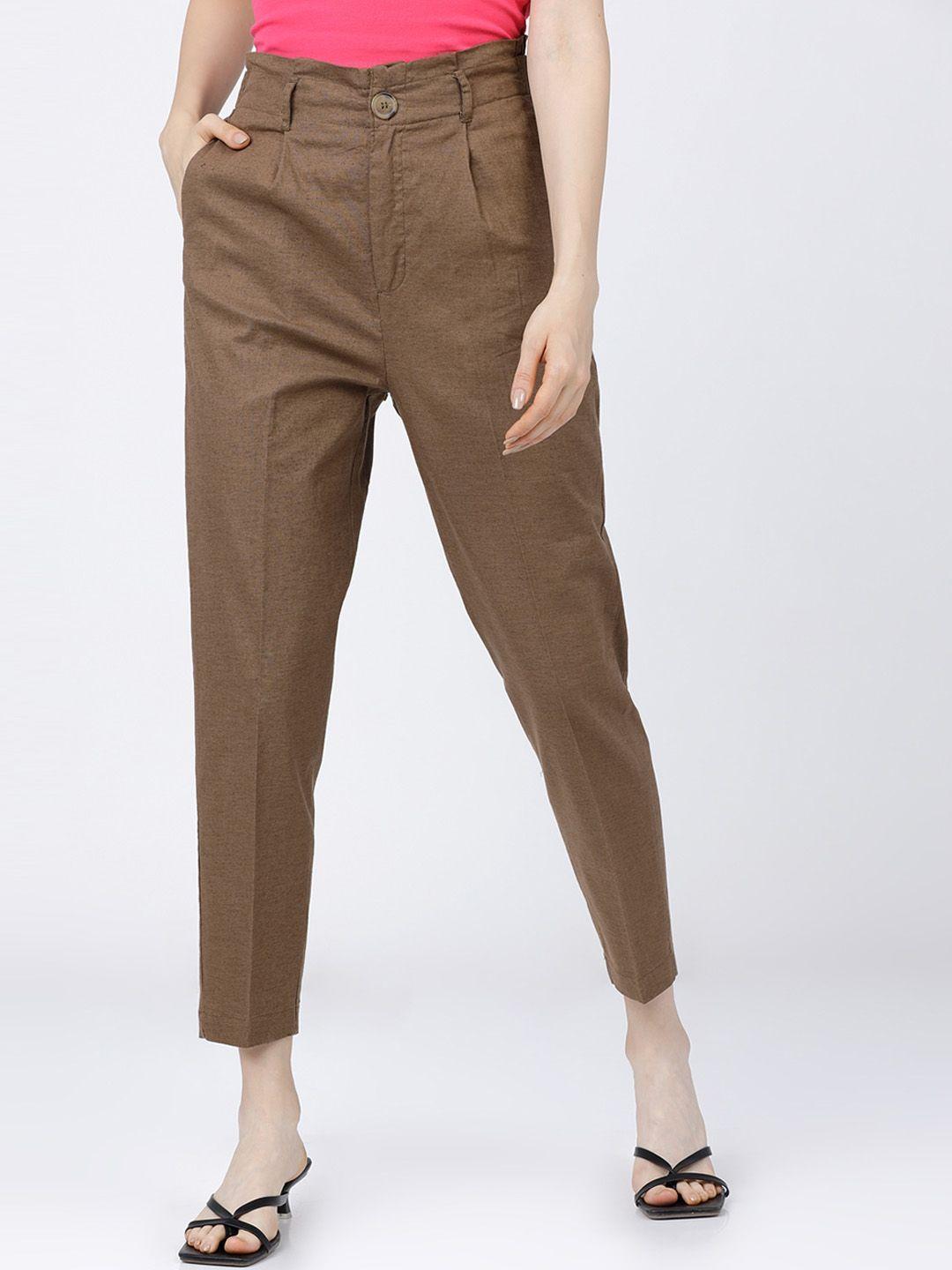 tokyo talkies women brown tapered fit pleated trousers