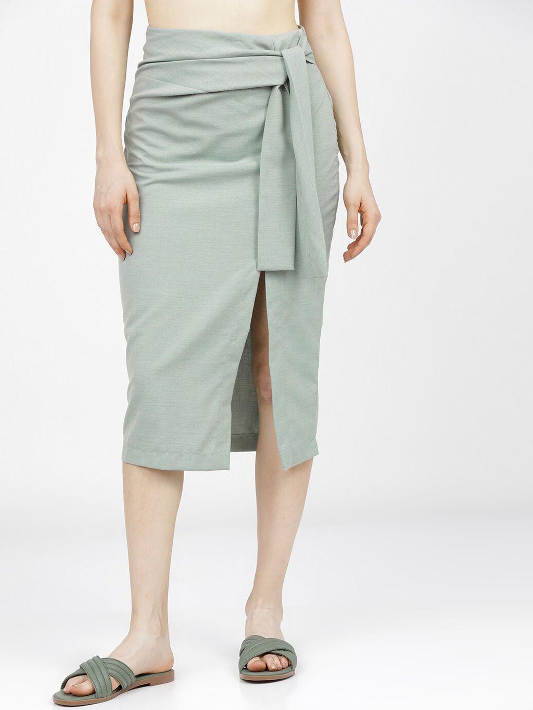 tokyo talkies women green solid casual-fit pencil midi skirt