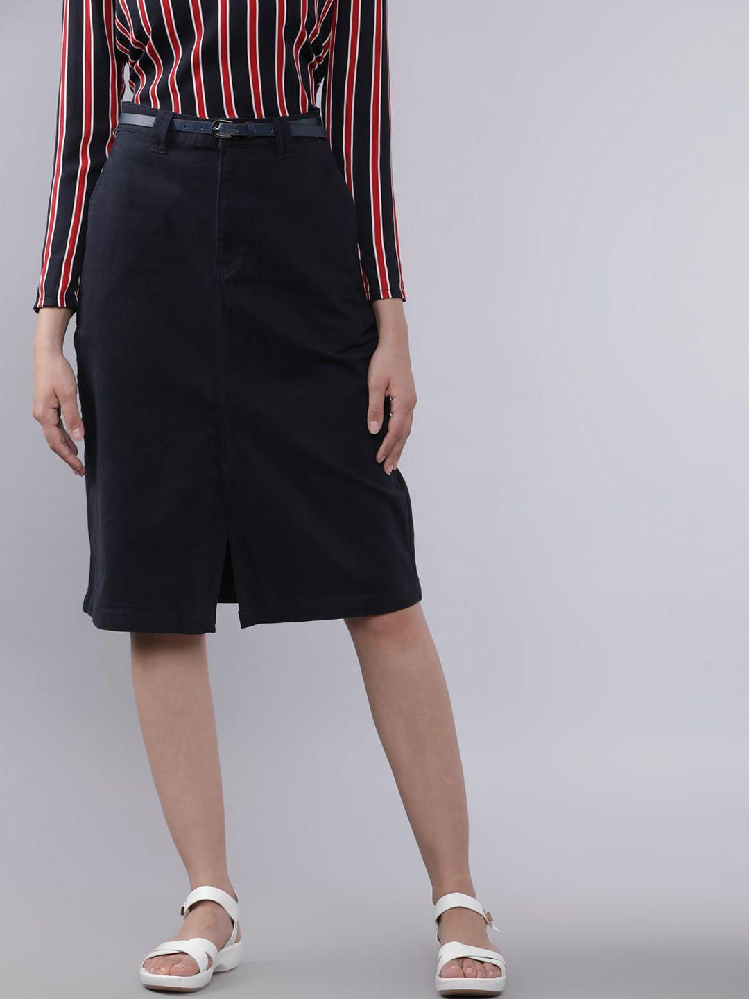 tokyo talkies women navy blue solid straight skirt with belt
